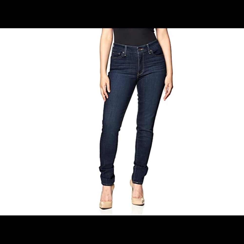 Levi’s 711 Skinny Jeans, size 32, like new with tags.